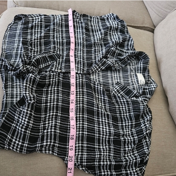 Wilfred Free top Small black white plaid button down crop shirt tie front - Picture 11 of 12